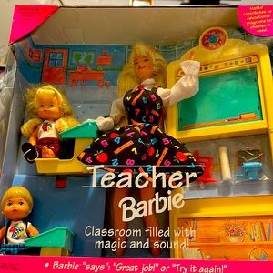 1992-1994  never opened box , Barbie Teacher and 2 students ❤️